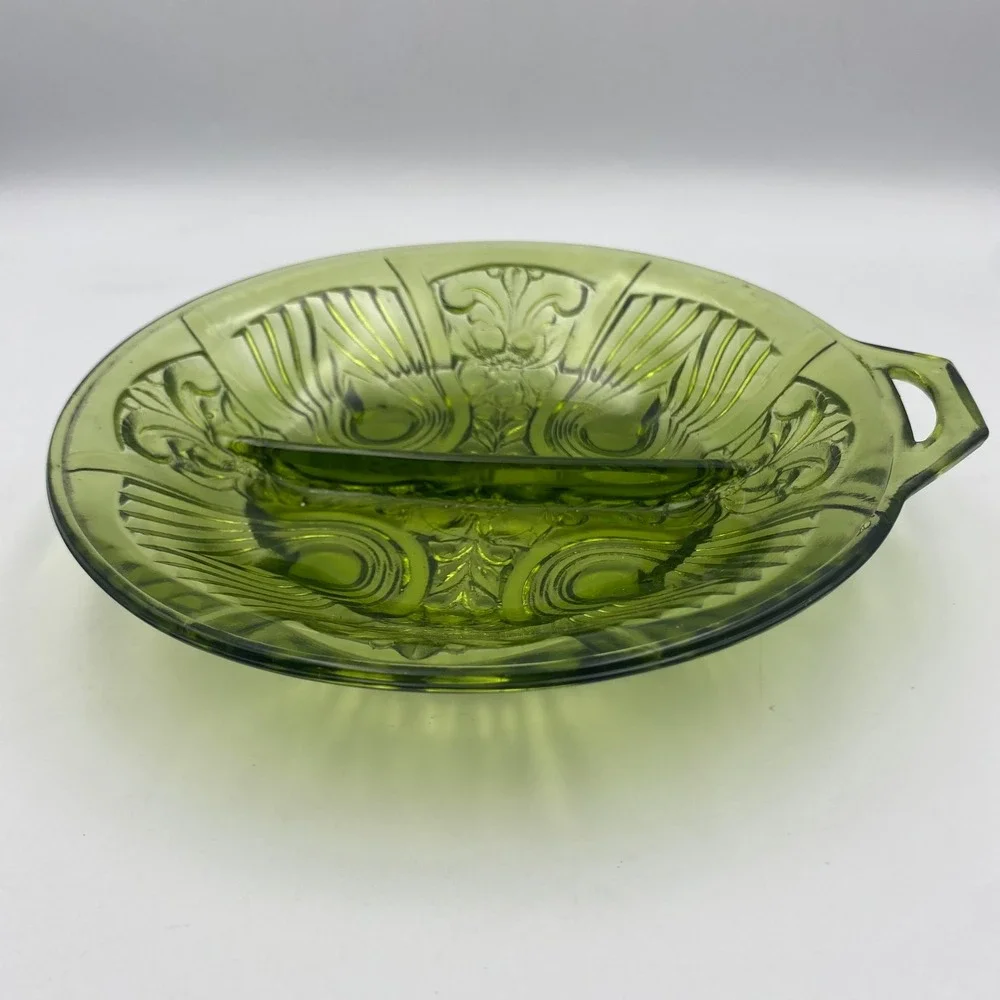 Vintage Green Glass Divided Relish Dish Art Deco Peacock Feather Pattern 7.25in‎